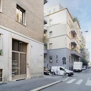 https://easylife-oasi-di-stile-in-santambrogio.italymilanhotels.net