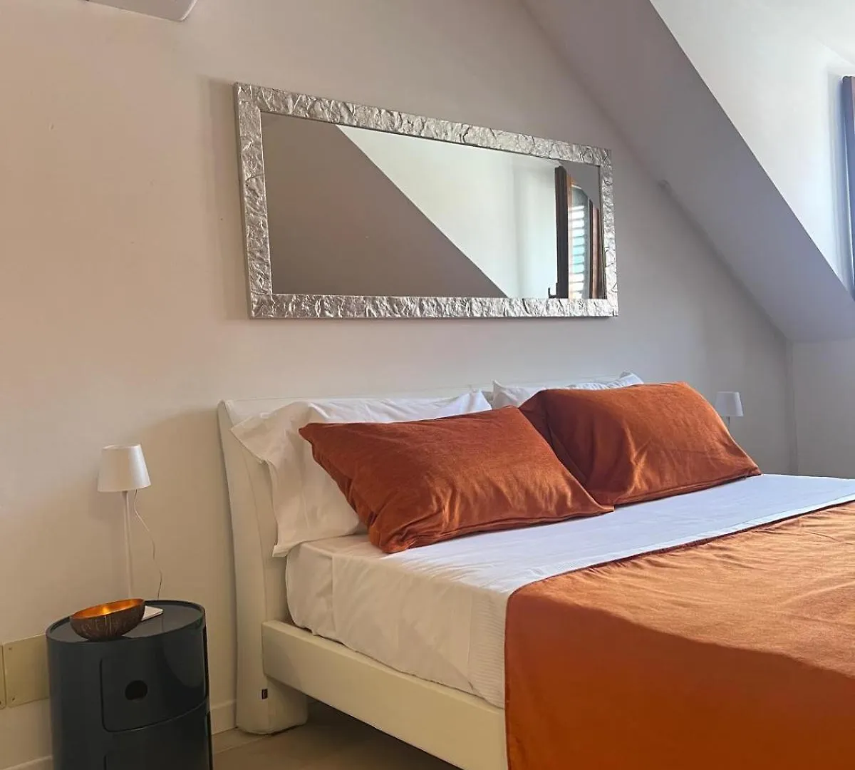 Domus Orestea Luxury Suites Palermo 0*,  Italy